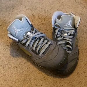 Men’s Wolf Grey Jordan Retro 5’s